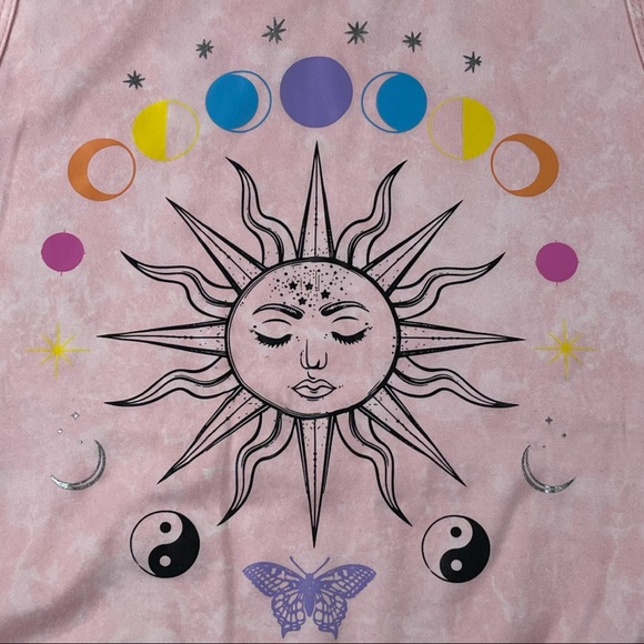 No Boundaries size medium sleeveless pink solar system front knot shirt NWT - Picture 2 of 8